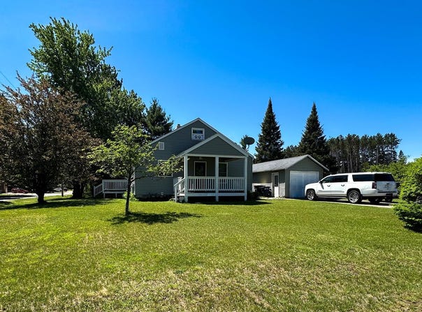 534 MINNESOTA ST, Eagle River, WI 54521