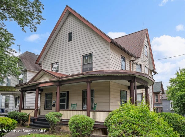 1747 Madison Avenue, Dunmore, PA 18509