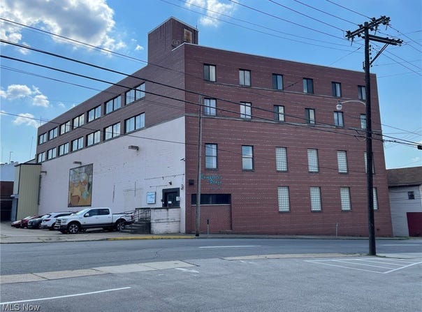 214 7th Street, Parkersburg, WV 26101