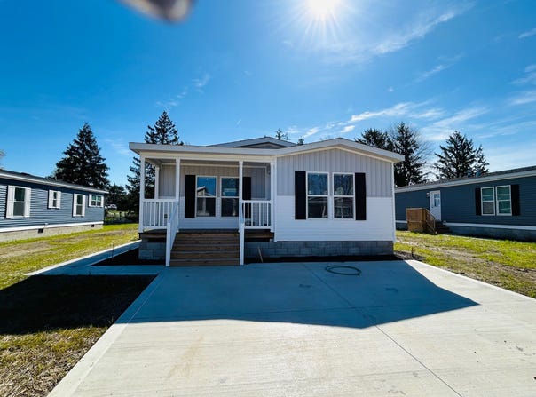 763 County Line Rd, Crestline, OH 44827