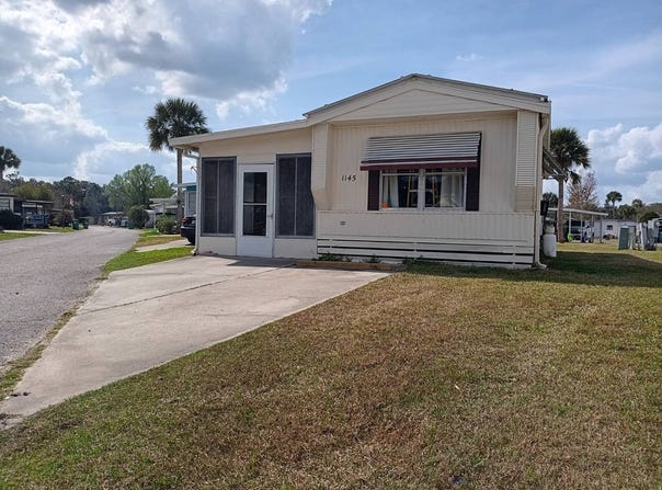 1145 Dolphin ln, Eustis, FL 32726