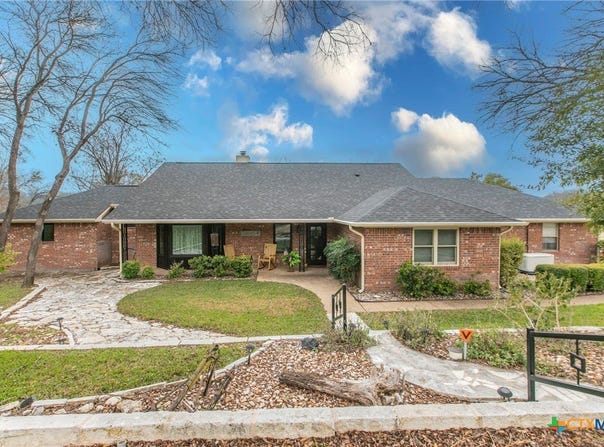 2721 Chisholm Trail, Salado, TX 76571