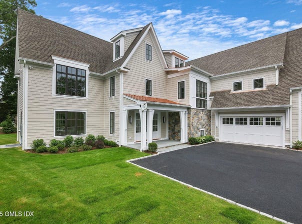 8 Fado Lane, Cos Cob, CT 06807
