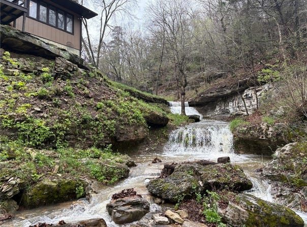 148 County Road 155, Eureka Springs, AR 72632