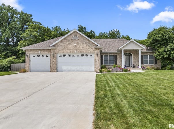 1209 SARATOGA Chase, Sherman, IL 62684