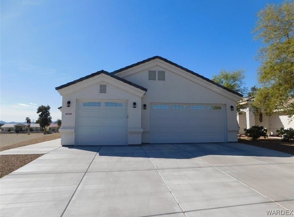 5801 S Desert Lakes Drive, Fort Mohave, AZ 86426