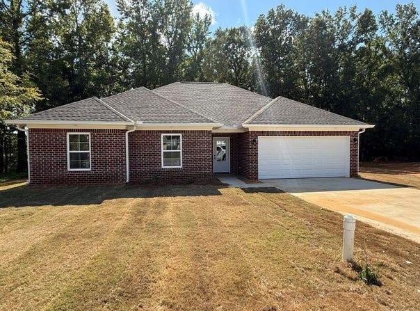 6 Autumn Ridge, Sherman, MS 38869