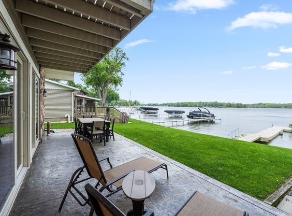 0435 E 680 S, Wolcottville, IN 46795