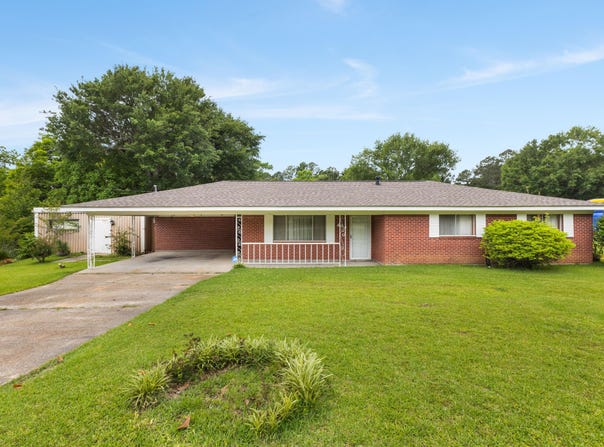 404 Monroe St., Ellisville, MS 39437