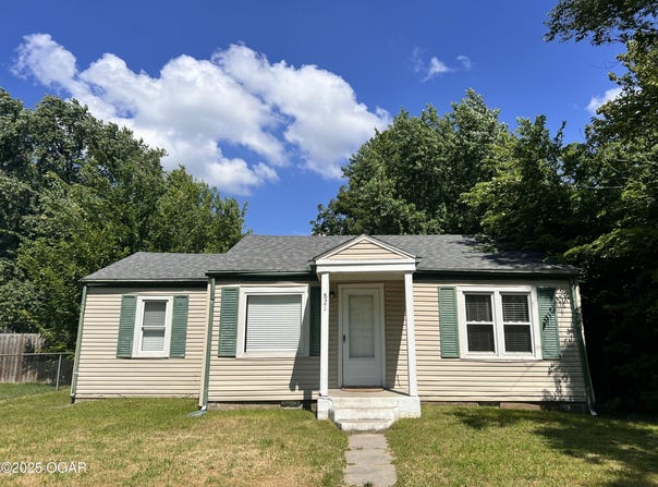821 New Hampshire Avenue, Joplin, MO 64801