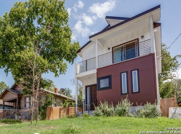 2638 E COMMERCE ST, San Antonio, TX 78203-2102