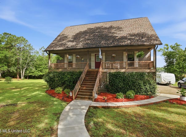 5513 Sioux Drive, Ocean Springs, MS 39564