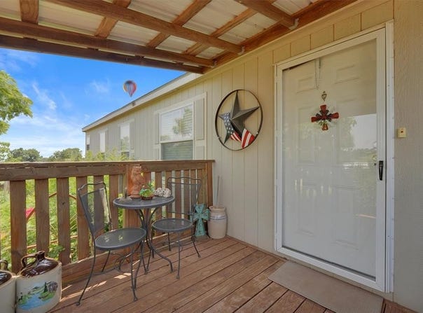 11221 N 1928 Road, Sayre, OK 73662