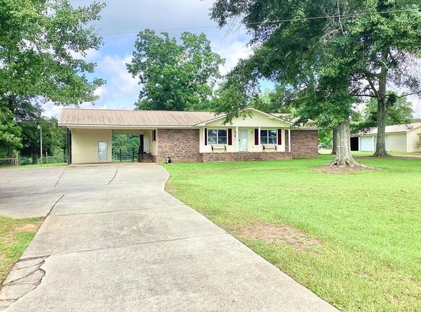 94 Gin Road, Cottonwood, AL 36320