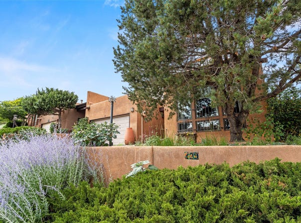 129 Michelle Drive, Santa Fe, NM 87501