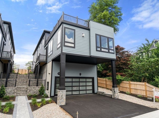 31 Evergreen St, Boston, MA 02130