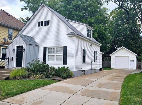 46 Lowell Avenue NE, Grand Rapids, MI 49503