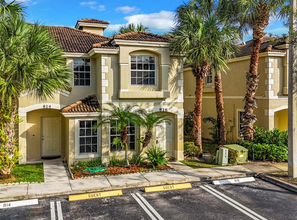 816 Summit Lake Drive, West Palm Beach, FL 33406