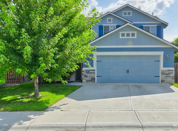 722 N Stucker Ave, Meridian, ID 83642