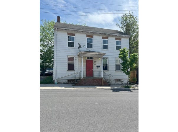310 4th St, Huntingdon, PA 16652