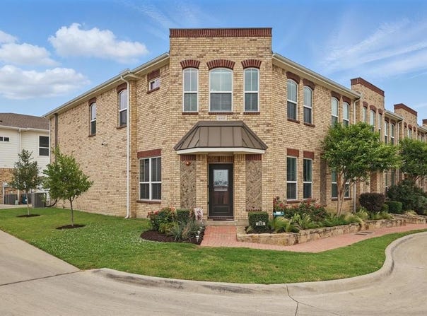 222 Emma Drive, Lewisville, TX 75057