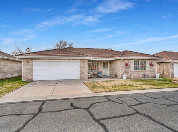 1090 E 700 S, St George, UT 84770