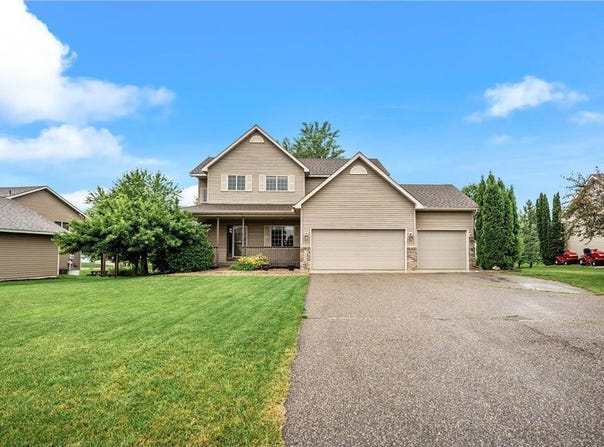 2403 Meadow Drive, Buffalo, MN 55313