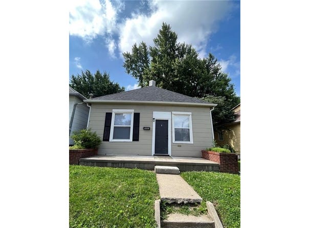 2830 Jules Street, St Joseph, MO 64501