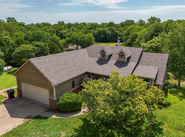 1134 N River, Mulvane, KS 67110