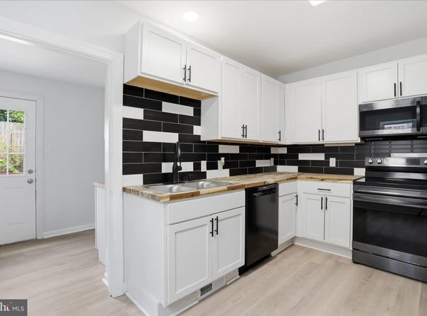 10 E LEE Street, HAGERSTOWN, MD 21740