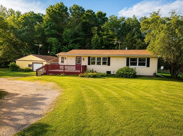 W11639 W TOWN HALL Road, GRESHAM, WI 54128