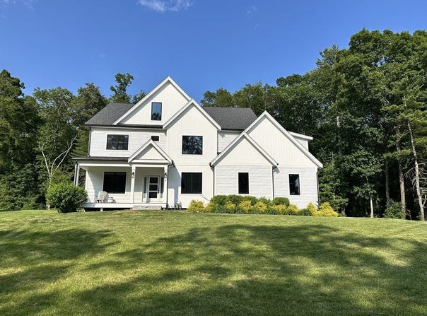 7 Liberty Ln, Holliston, MA 01746