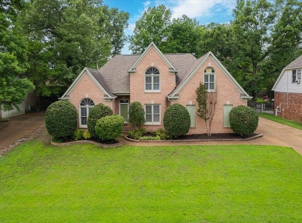 215 LEAF TRAIL Ct, Memphis, TN 38018