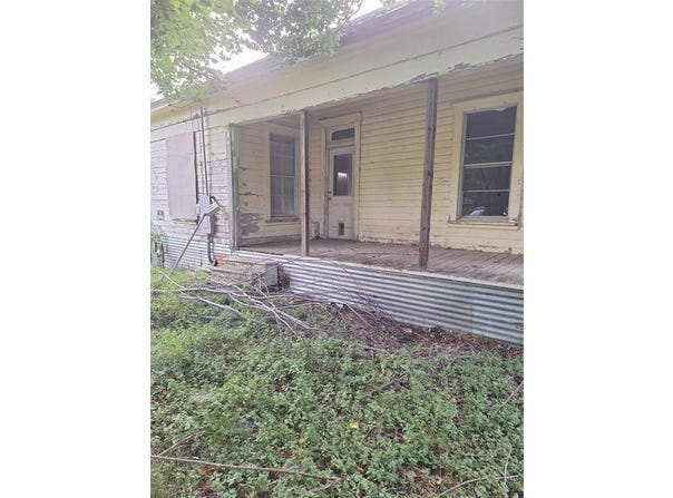 601 S Narcissus Street, Kosse, TX 76653