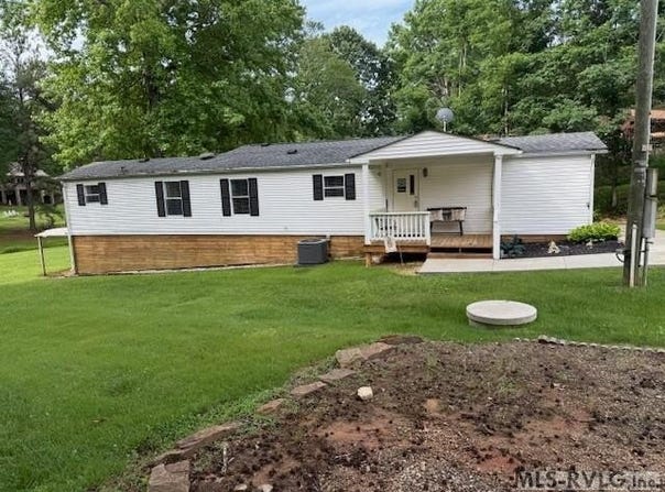 525 Marina Road, Bracey, VA 23970
