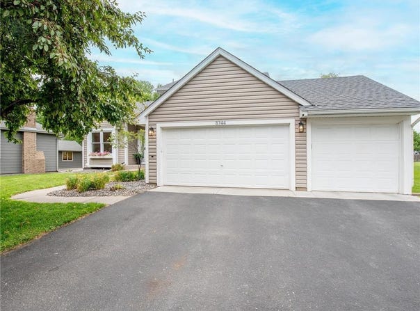 8744 Rosewood Lane N, Maple Grove, MN 55369