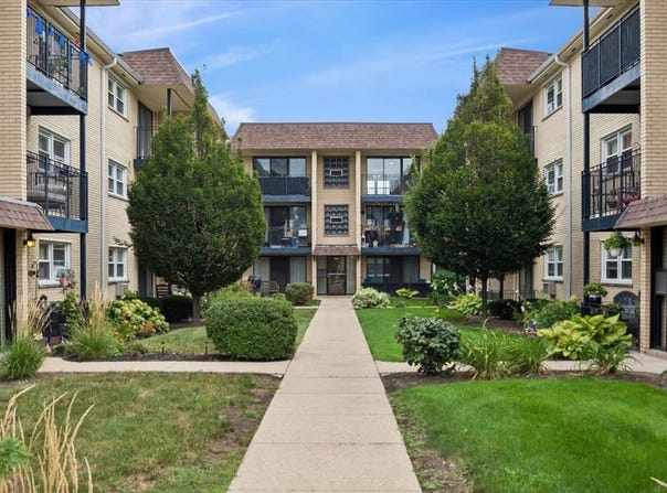 6551 N Harlem Avenue, Chicago, IL 60631