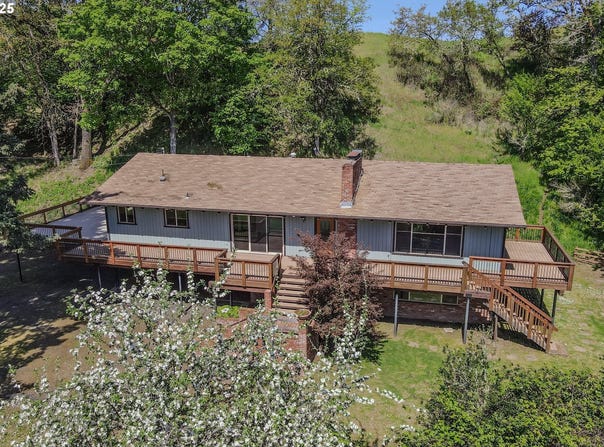 1356 NW TROOST ST, Roseburg, OR 97471