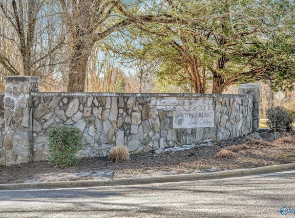 1618 Lake Cove Drive SW, Decatur, AL 35603