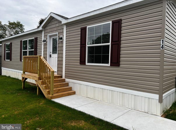 14 HAZEL Circle, MECHANICSBURG, PA 17050