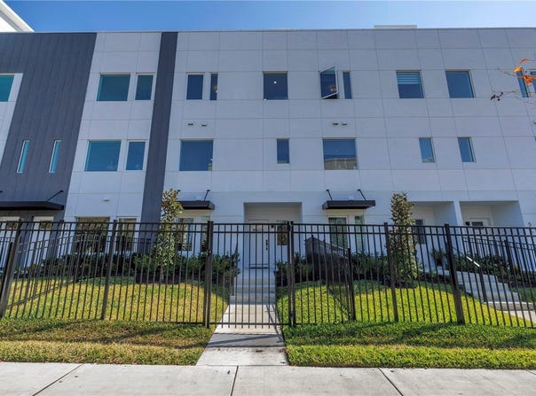 556 DR MARTIN LUTHER KING JR STREET S, ST PETERSBURG, FL 33701