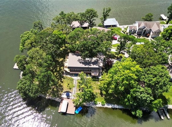 1823 Port Lane, Worden, IL 62097