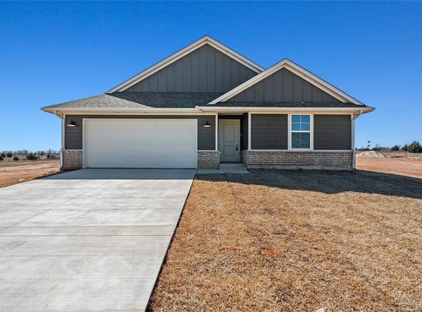 1935 Olive Avenue, Tuttle, OK 73089