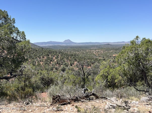 201 Cathedral Valley Road, Ash Fork, AZ 86320