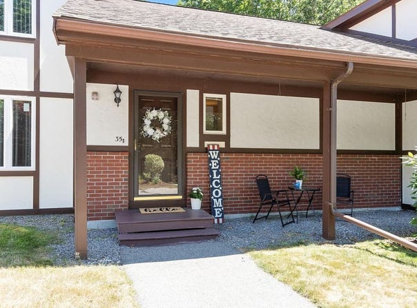 35 Chandler Drive, Atkinson, NH 03811
