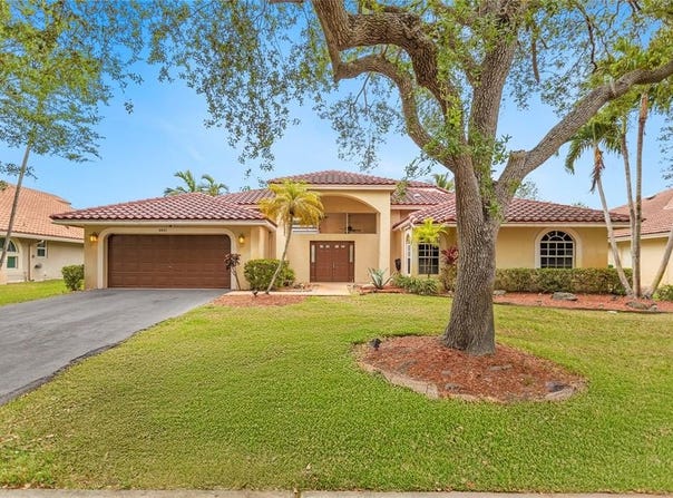 4841 NW 104th Ln, Coral Springs, FL 33076