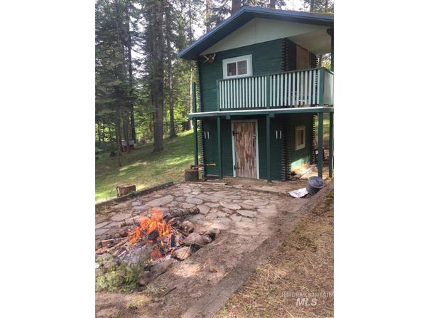 27420 S Hinds Dr., St. Maries, ID 83861