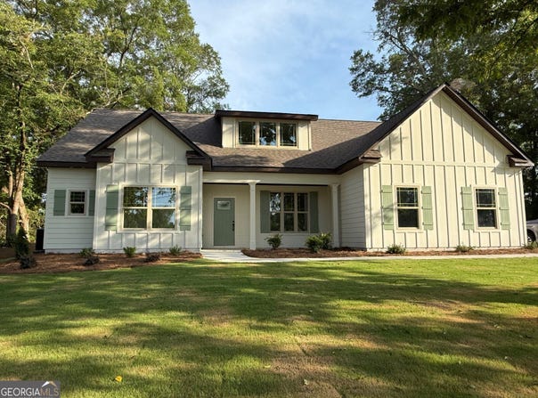 15 Couch, Moreland, GA 30259