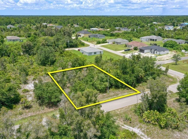 6019 Olive Avenue N, Lehigh Acres, FL 33971