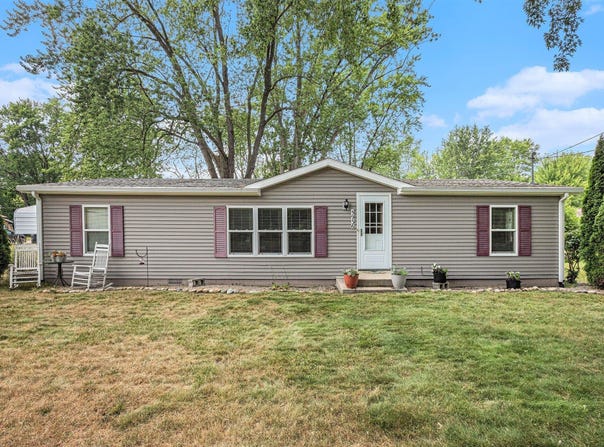 5936 Johnson Road, Coloma, MI 49038